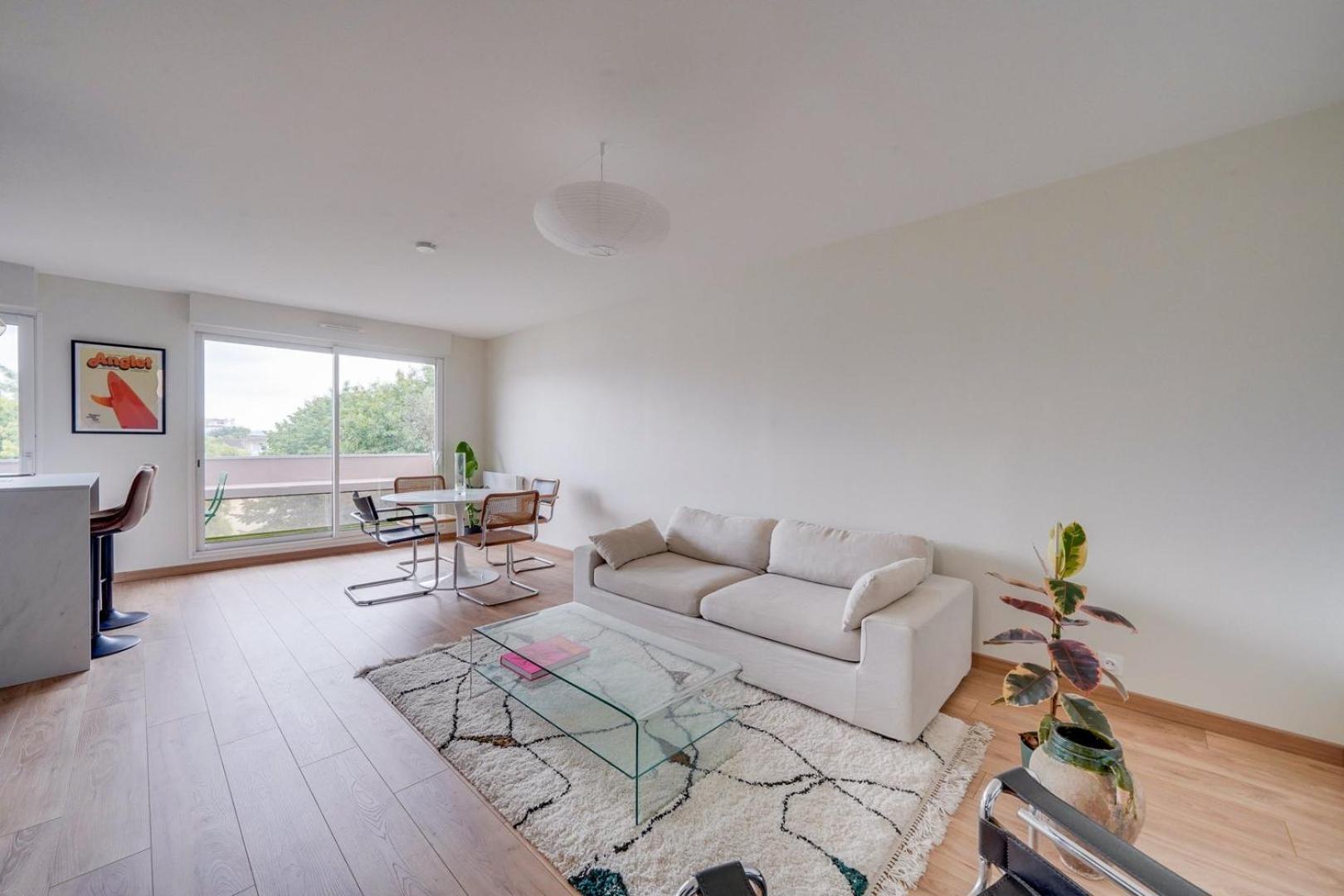 Nice Apartment With Balcony St Genes And Parking 보르도 외부 사진